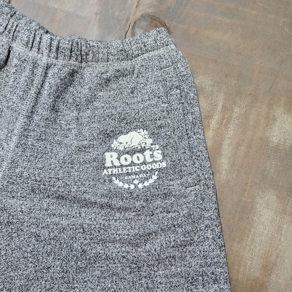Roots Salt & Pepper Heathered Fleece Sweatshorts - Size XS - Picture 3 of 8